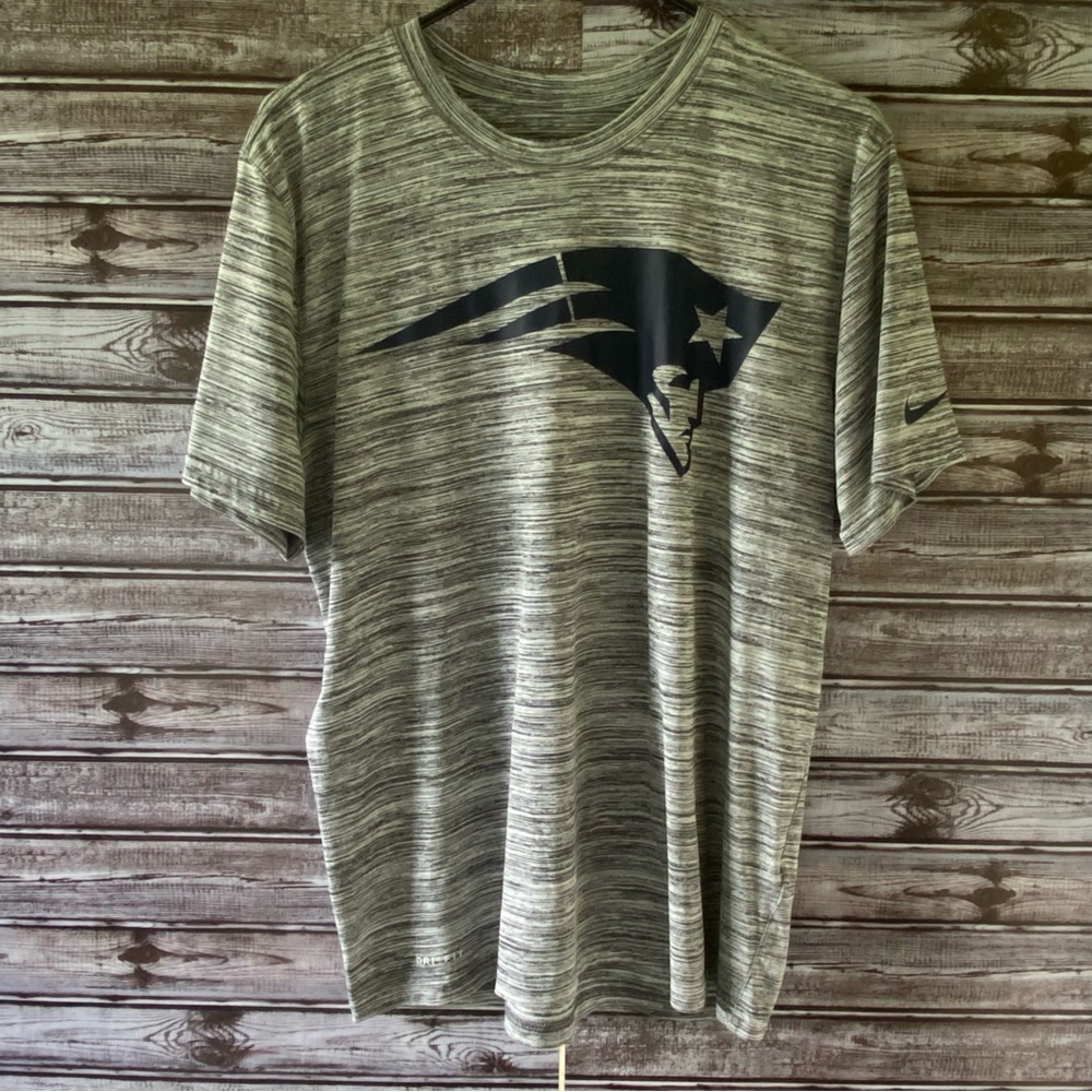 NFL On Field Apparel New England Patriots Nike Dri-Fit Tee Size M